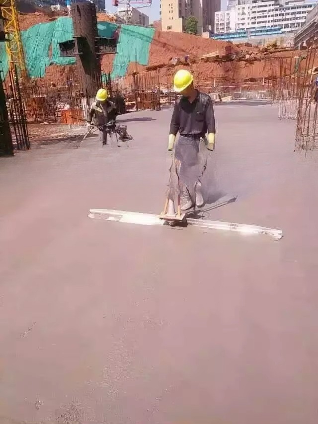 Règle vibrante pour béton à ga - Concrete Screed Vibrator avis et prix
