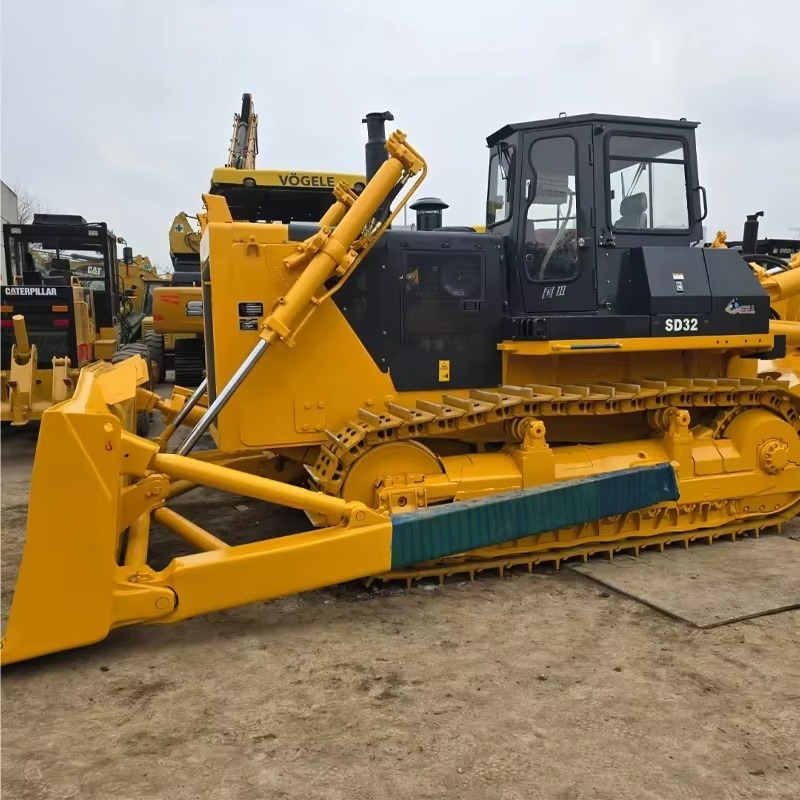 Bulldozer sur chenilles SEM818 - Heavy Equipment In Construction avis et prix
