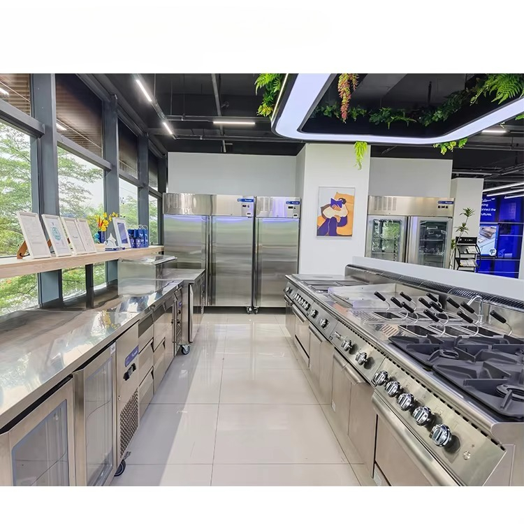 Équipement de cuisine professi - Heavy Equipment Kitchen avis et prix